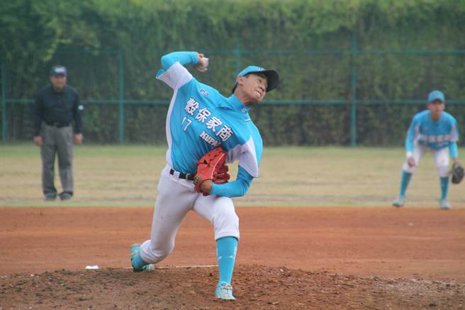 谷保家商冯皓对兴大附农先发5局无失分。（学生棒联提供）