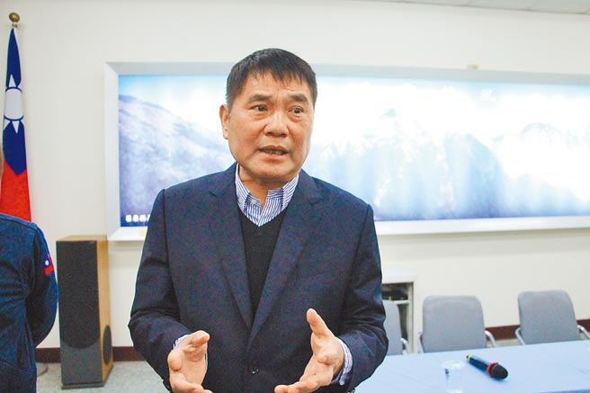 苗栗县议会议长兼任国民党县党部主委锺东锦5日说，党内有志之士，如有意愿都能表态参选，自己也不排除宣布参与初选。（何冠娴摄）