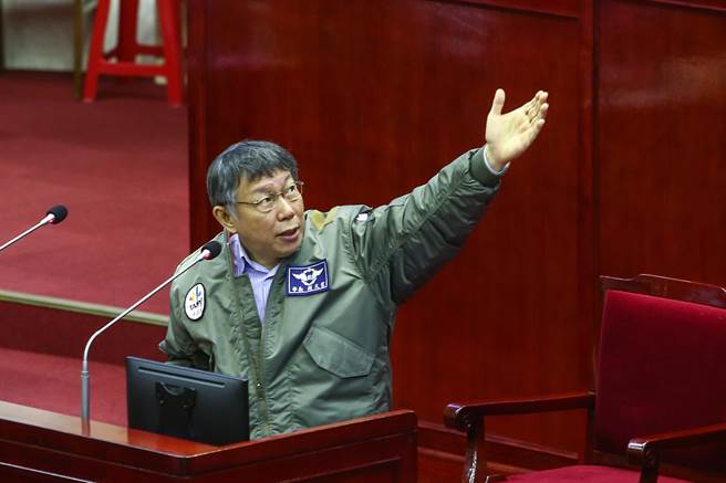 台北市長柯文哲上午至議會進行專案報告。（鄧博仁攝）