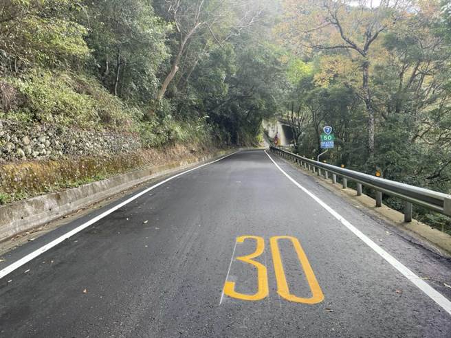 北横公路因应寒流来袭实施交管。（翻摄照片／黄婉婷桃园传真）