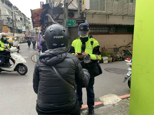 新北警局自1月5日起连续6日规划「肇因防制」执法专案。（永和警分局提供）