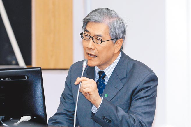 金管会主委黄天牧表示，台股资金量能充沛，但投资人仍应留意风险控管。（本报资料照片）