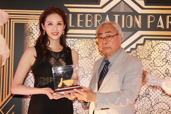 林建名與何傲兒當年傳過爺孫戀。（圖／取自《on.cc東網》）