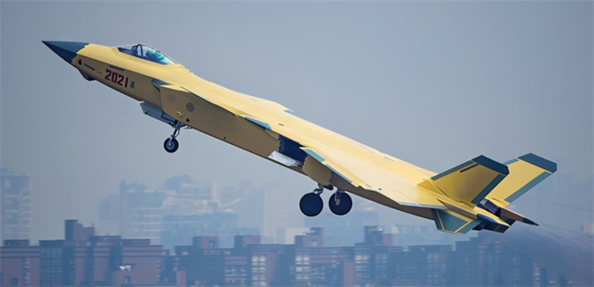 機身編號2021的新批次殲-20戰機據說換裝了升級版「太行」發動機。（微博）
