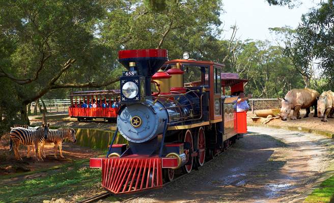 指挥中心今针对春节假期，国内各观光景点祭出人流管措施。（六福村提供／庄旻静新竹传真）