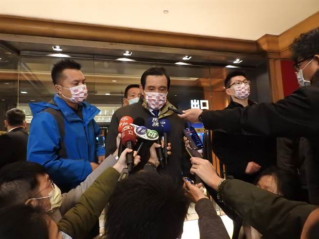 前总统马英九晚间参加国民党智库20周年感恩餐会。（赵婉淳摄）