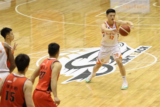 璞園後衛李家慷8日末節獨拿12分，是球隊摘第2勝的頭號功臣。(中華籃協提供)