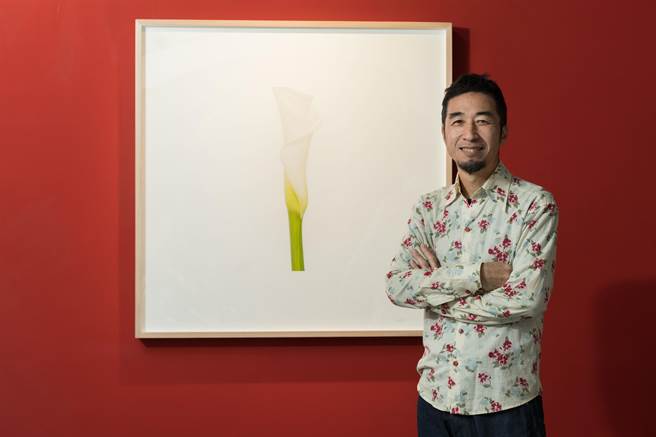 近藤悟《瞬》系列作品捕捉花卉的美好瞬间。（多纳艺术提供）