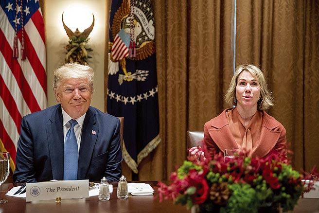 前外交部長程建人認為，美駐聯合國大使克拉芙特（右）訪台就是畢業旅行，與我方用何名義加入或重返聯合國完全無關。（美聯社）