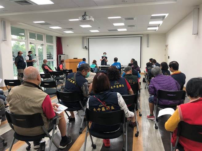 台中市水利局日前举办太平区新光地区第一期污水下水道系统-用户接管第一标工程宣导说明会。（台中市水利局提供／王文吉台中传真）