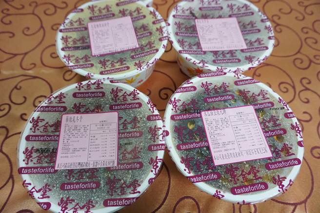 紫金堂月子餐均於外盒標示肉品來源，並保證不含萊劑。（王文吉攝）