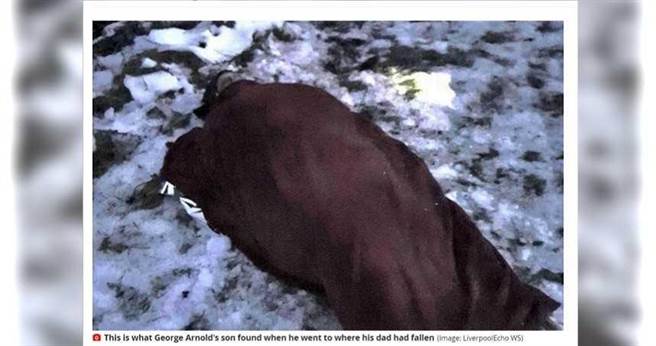 一名老人因為摔倒而無法動彈，而救護車3小時後才抵達現場。（圖／翻攝自鏡報）