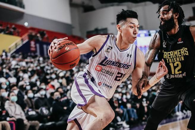 攻城狮后卫成力焕9日虽拿19分，却没办法挽回场上颓势。(攻城狮提供)