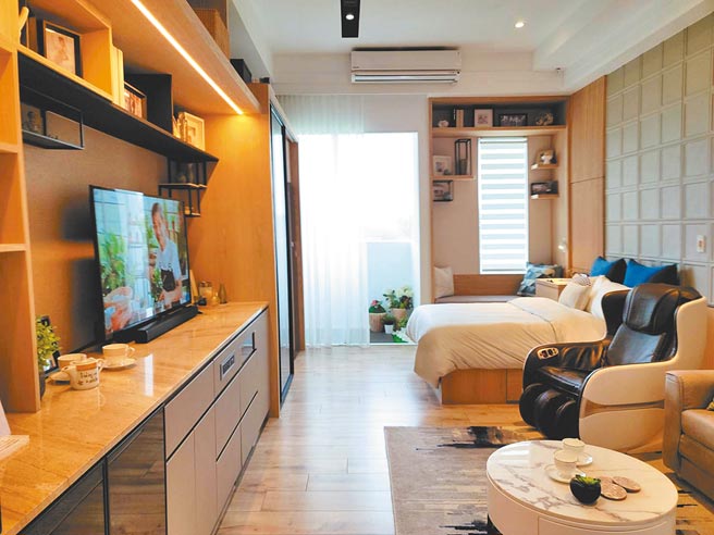 日胜生集团在新北三芝推出租售复合的养生村，其中出售型「日初不老庄园」，採适合长者居住的通用设计。（王莫昀摄）