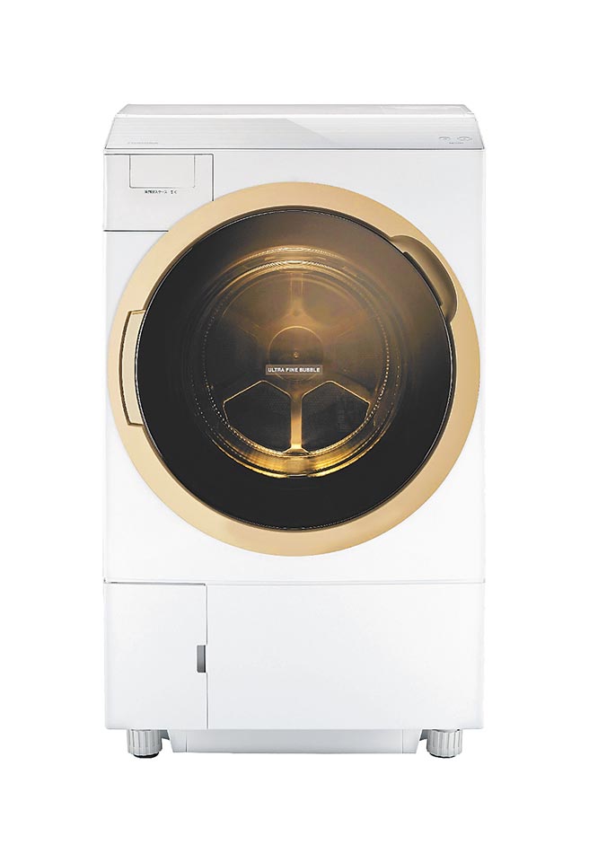 全国电子的TOSHIBA 11KG洗脱烘滚筒洗衣机，原价6万6900元，特价5万6900元，加码送独家礼的大盛屋味满盛宴礼盒。（全国电子提供）