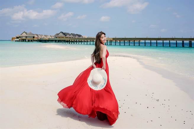 许维恩拥有曼妙身材，散发女神气息。（绿摄影像提供）