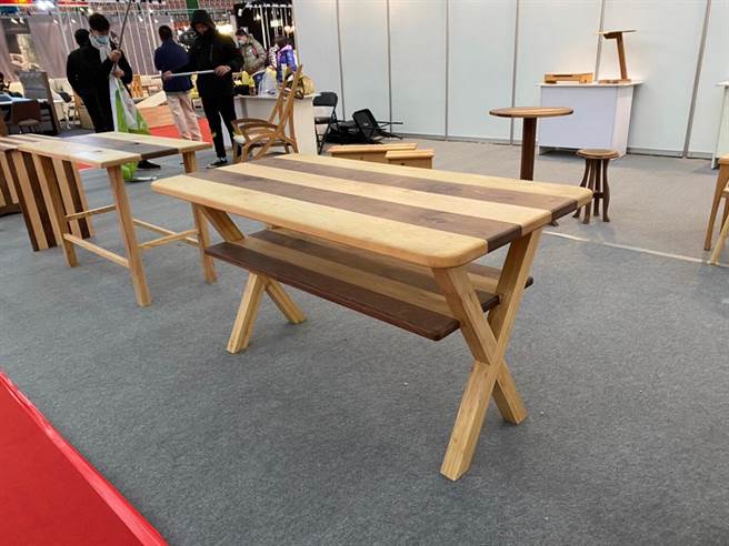 至善高中木工科《家》，參展2021木藝文創家居展。(至善高中提供／呂筱蟬桃園傳真)
