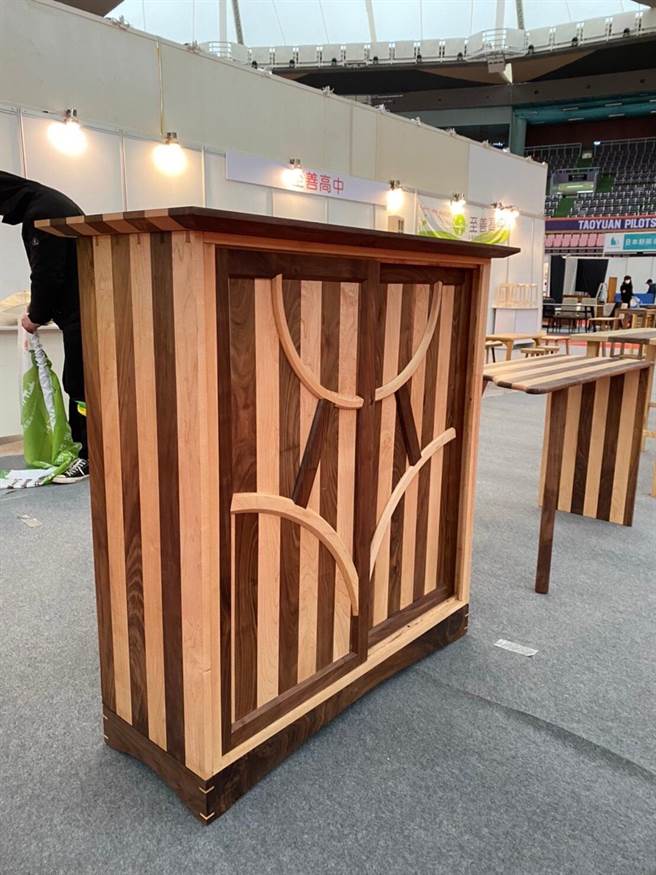 至善高中木工科《家》，參展2021木藝文創家居展。(至善高中提供／呂筱蟬桃園傳真)