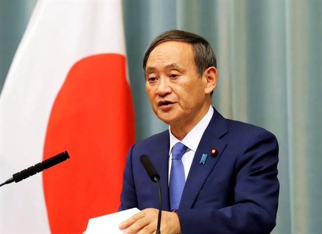 日本首相菅义伟7日宣布首都圈8日进入紧急事态，9日疫情同样严峻的关西3府县知事也呼吁中央将3府县纳入紧急事态对象，菅义伟10日表示：如果有必要的话会做好准备。（资料照／TPG、达志影像）