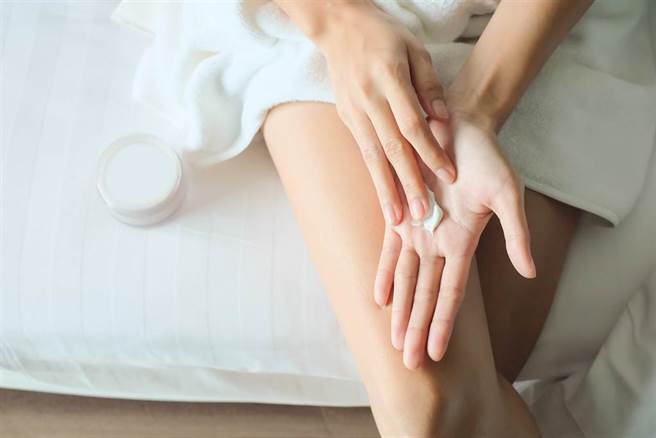 教练爱上小34岁女童 带「宝贝女儿」开房 正宫狂吃醋(示意图与本文无关/达志影像)