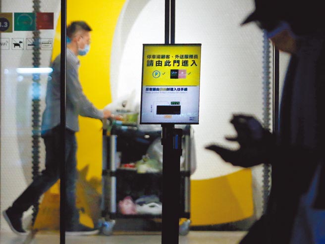 防疫旅馆订房民眾出发地以大陆居多，1位民眾行经1家防疫旅馆。（范扬光摄）