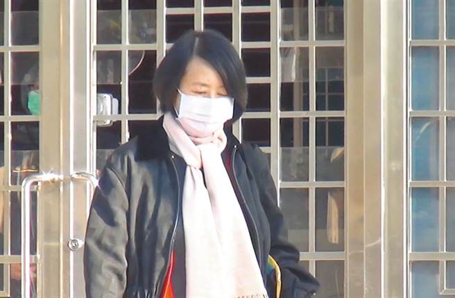 叶素菲10日自台中女监出狱后，今早上8点半到士林地检署向观护人报导，图为叶素菲出监。（图／本报资料照）