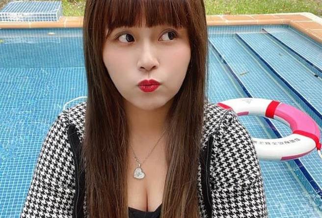 丢丢妹被封为直播天后。(图/翻摄自丢丢妹脸书)