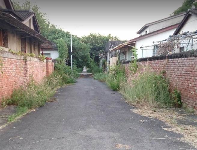 直播主「阿闹」与团队夜探废弃眷村，没看见阿飘，却直播「四脚兽活春宫」，遭到判刑。（图取自Google Map/Joseph Tao）