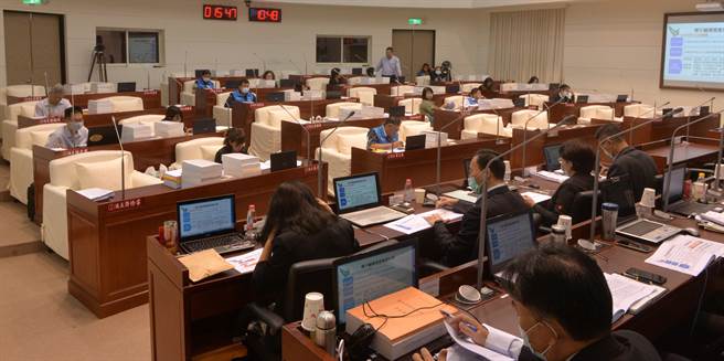 新竹市政府110年度總預算，在去年底會期中未能通過，新竹市議會11日起召開臨時會再審。（陳育賢攝）