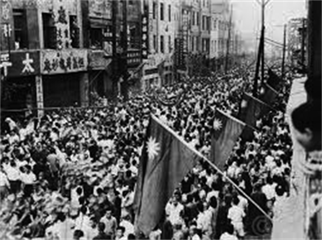 抗戰勝利的歡欣鼓舞。（時報出版提供）