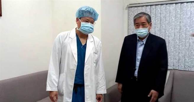 林宗志開車墜谷負傷，仍堅持到院上班。（圖／翻攝臉書）