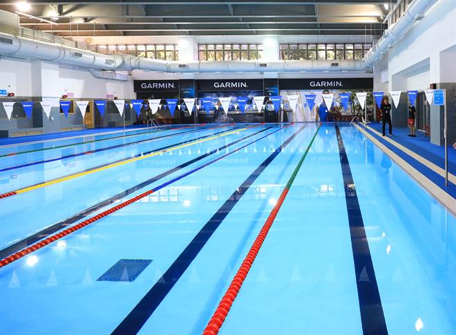 台中市府要求每月用水量1000度以上非工业用水户、游泳池、洗车、三温暖及水疗等业者，则由减量供水10％循序渐进至减量20％。（卢金足摄）