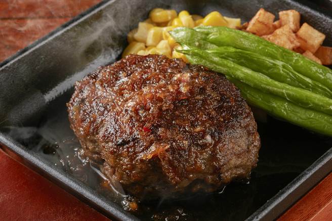 乾杯首次推出平价和牛品牌「高木食堂」，主打纯和牛汉堡排。（乾杯提供）
