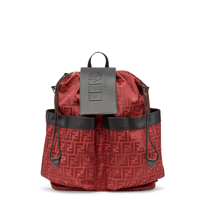 FENDI 2021 CNY新春系列FF LOGO造型后背包，7万4000元。（FENDI提供）