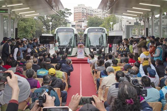 高雄轻轨大南环段12日开始试营运，全线至2月28日为止，全部免费搭乘。（图／高雄捷运局提供）