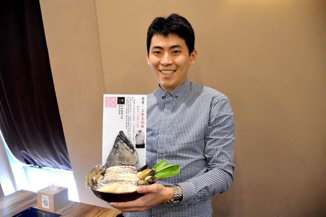 野爷锅物负责人吴品谕，先后以故宫文物为发想，接连推出国宝锅物。（吕妍庭摄）