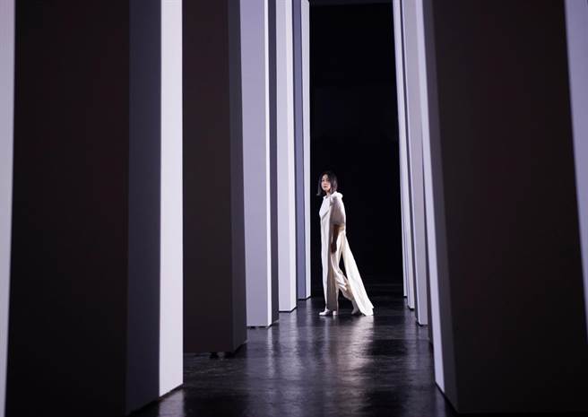 劉若英推出全新單曲〈黃金年代〉。（相信音樂提供）