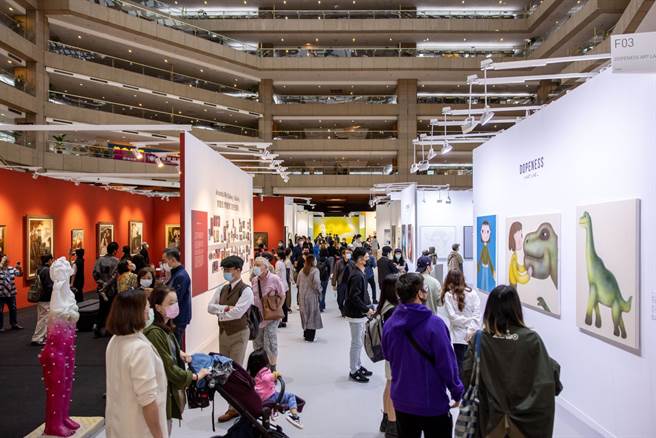 业界期待《文化艺术奖助条例》修正草案的艺术品租税优惠能吸引高价拍品来台。（ART TAIPEI提供）