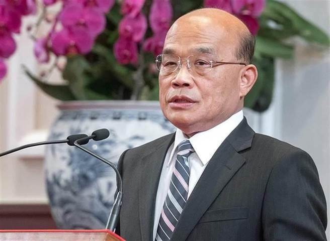 農曆春節將至，因應新冠肺炎疫情變化，為避免人潮群聚帶來風險，指揮中心呼籲各縣市政府停辦春節活動。行政院今表示，行政院長蘇貞昌今年沒有規畫參拜行程。（本報系資料照）