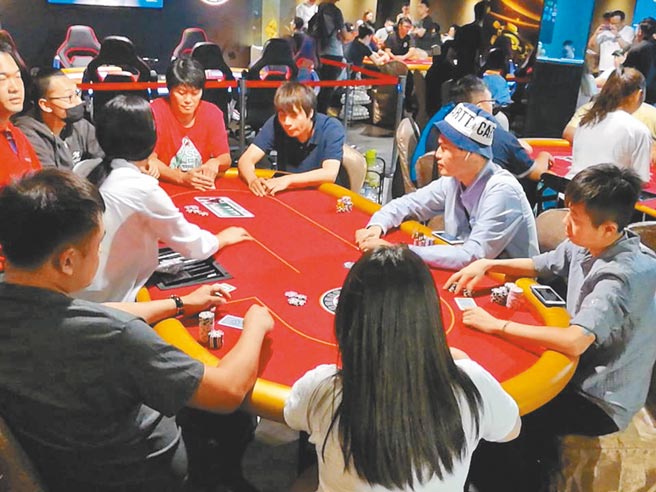 圖為2018年時「台灣華人德州撲克競技協會」台中分會成立，舉辦全國性的積分賽吸引全台高手競技。（本報資料照片）
