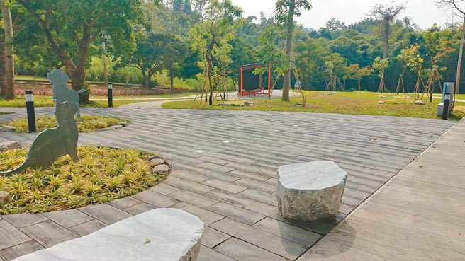 全國首座寵物樹灑殯葬園區預定2月在燕巢揭牌。（殯葬處提供／曹明正高雄傳真）