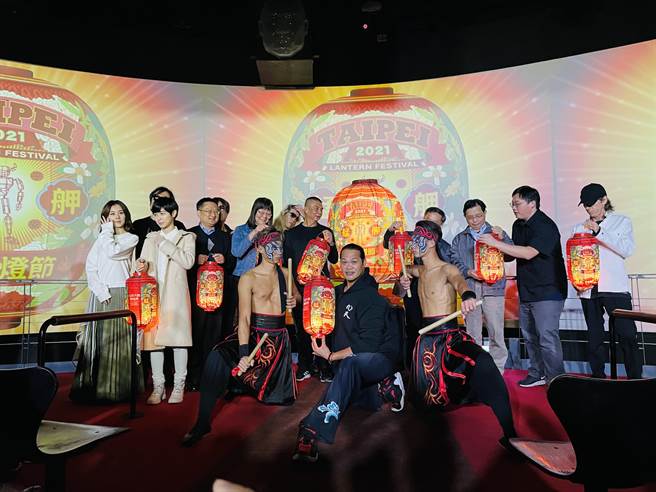 北市新春系列活動超吸睛 青山王祭串連至元宵燈節 現金好康讓民眾拿不完。（吳康瑋攝）