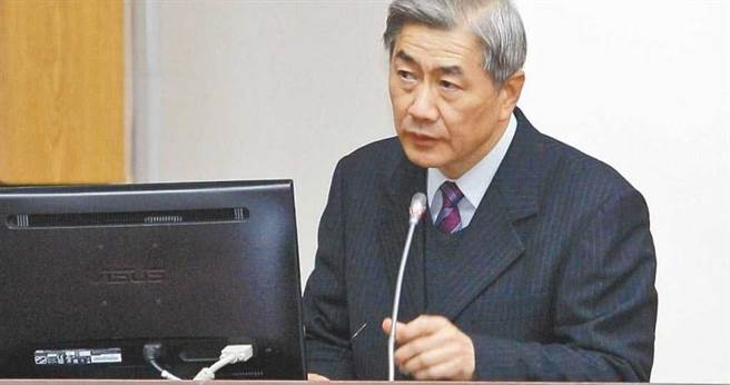 對於央行總裁楊金龍示警經濟跟金融脫鉤，有資產泡沫化疑慮，金管會主委黃天牧12日在立院答詢指出，這是國際各方面經濟學人士都在關心的事情，當然也要看不同國家，金管會做為監理機關，一定都是戒慎恐懼。（圖／中國時報張鎧乙攝）