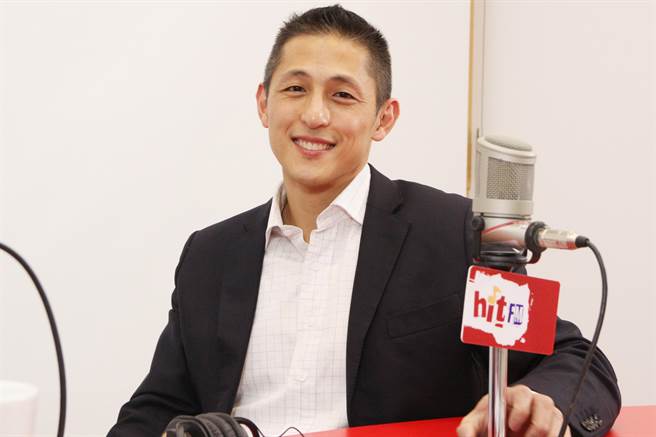 吳怡農上節目直言，2022不選台北市長，目標是全力輔選，讓蔣萬安2024繼續立委連任。（Hit Fm《周玉蔻嗆新聞》製作單位提供／游念育台北傳真）