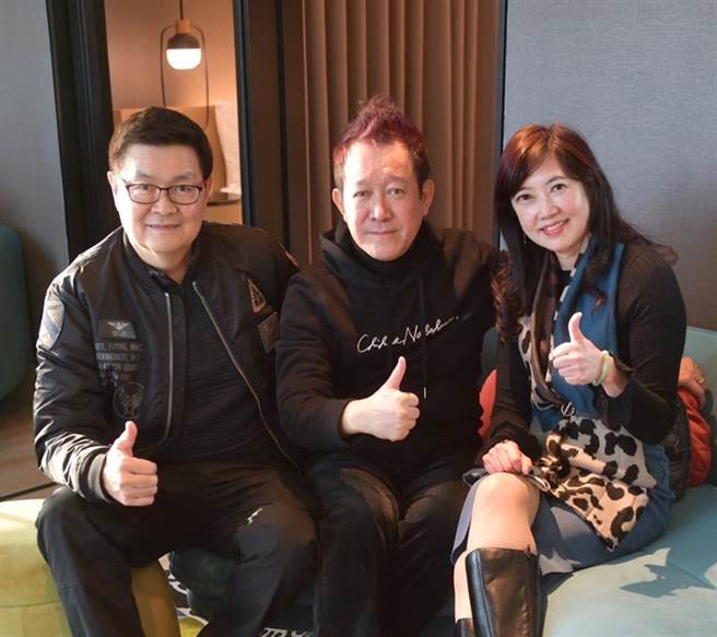 画廊协会理事长张逸群、秘书长游文玫、顾问陆洁民，未来3年将融合产、官、学、藏四大板块。图／画廊协会