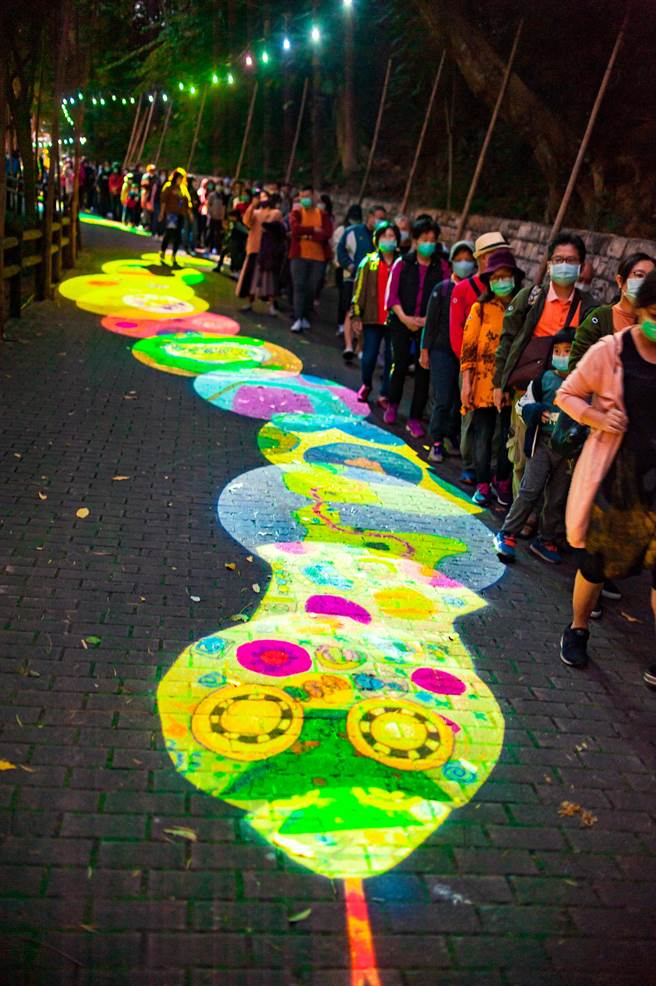无惧寒流低温，台南「龙崎光节空山祭」开展不到20天，已累计超过6万人次观展。(台南市文化局提供／曹婷婷台南传真)
