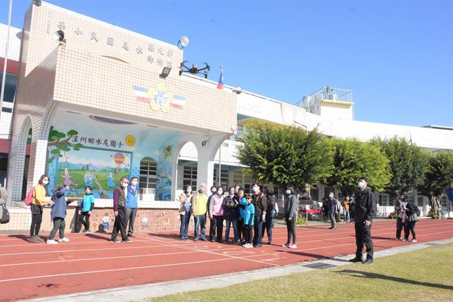 这群孩子从寻根开始，透过无人机小巧的镜头，找到大大的自己，展开属于自己精彩的人生。（水尾国小提供／吴建辉彰化传真）