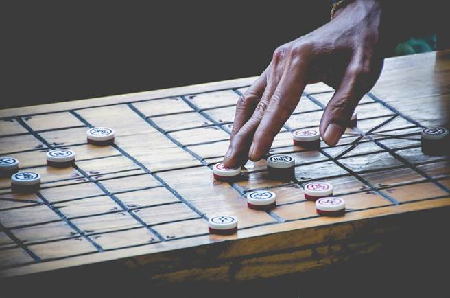 宋朝的新流行 是以軍事、兵法來比擬下棋。(示意圖／達志影像shutterstock提供)