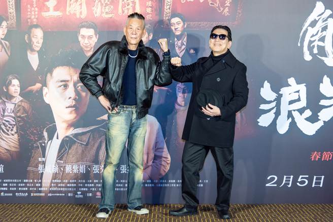 龙劭华（左）和高捷在记者会上斗嘴互动，惹笑全场。（巧克丽娱乐提供）