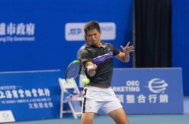 吴东霖在2021年澳洲网球公开赛男单会外赛第三轮不幸落败。（资料照／海硕整合行销提供）